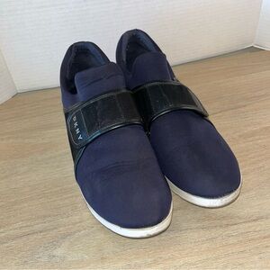 DKNY Women's Navy and Black Sneakers Size 8